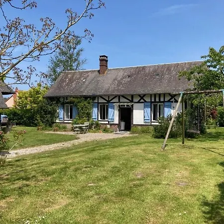 Feriehus In With Parking Longueil