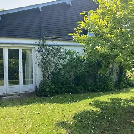 Feriehus In With Parking Longueil